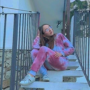 Meet your Posher, Fatima